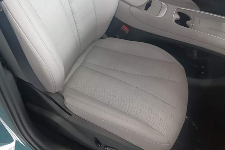 Used BYD Sealion 05 EV 2025 520 km Smart Cruise Version Right Front Seat
