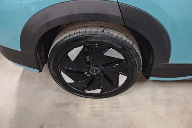 Used BYD Sealion 05 EV 2025 520 km Flagship SmartDrive Version Right Rear Wheel Hub