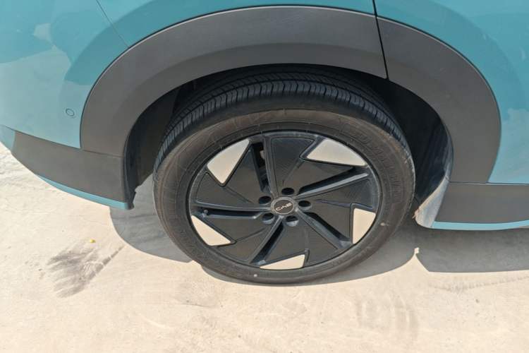 Used BYD Sealion 05 EV 2025 520 km Flagship SmartDrive Version Right Rear Wheel Hub