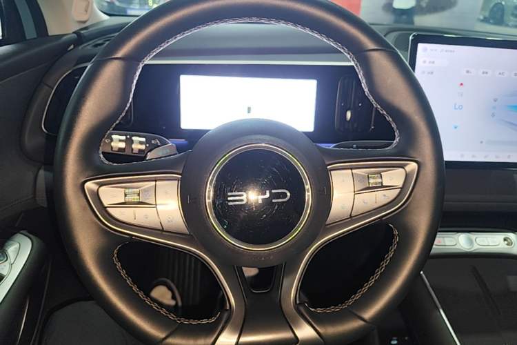 Used BYD Sealion 05 EV 2025 520 km Flagship SmartDrive Version Steering Wheel