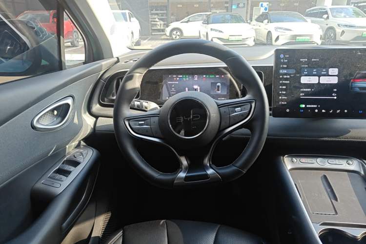 Used BYD Sealion 05 EV 2025 520 km Smart Cruise Version Steering Wheel