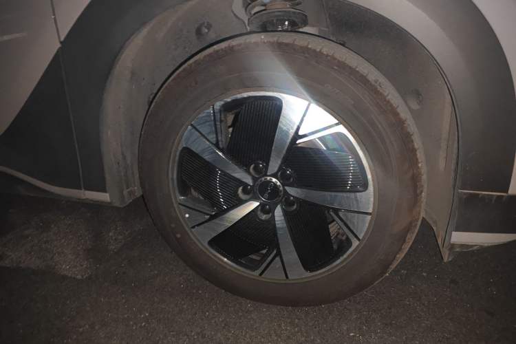 Used BYD Sealion 05 EV 2025 520 km Smart Cruise Version Right Front Wheel Hub