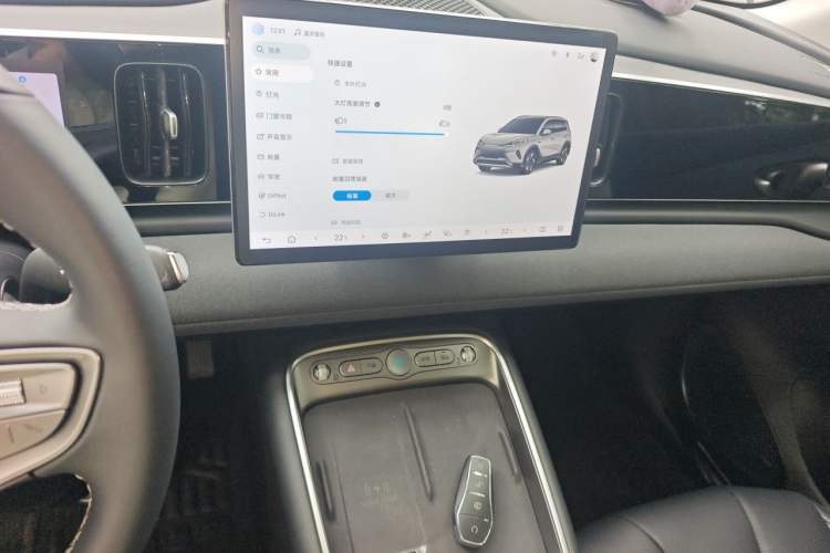 Used BYD Sealion 05 EV 2025 520 km Smart Cruise Version Audio And AC Panel