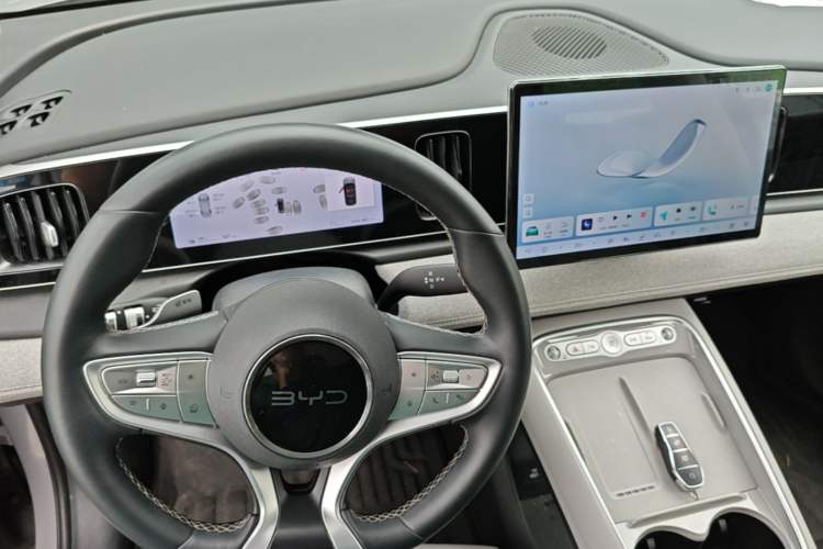 Used BYD Sealion 05 EV 2025 520 km Flagship SmartDrive Version Center Console
