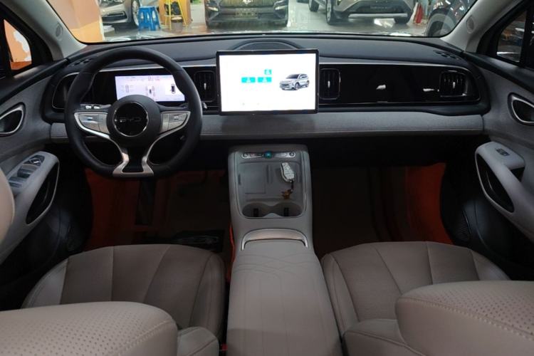 Used BYD Sealion 05 EV 2025 430 km Smart Cruise Version Center Console