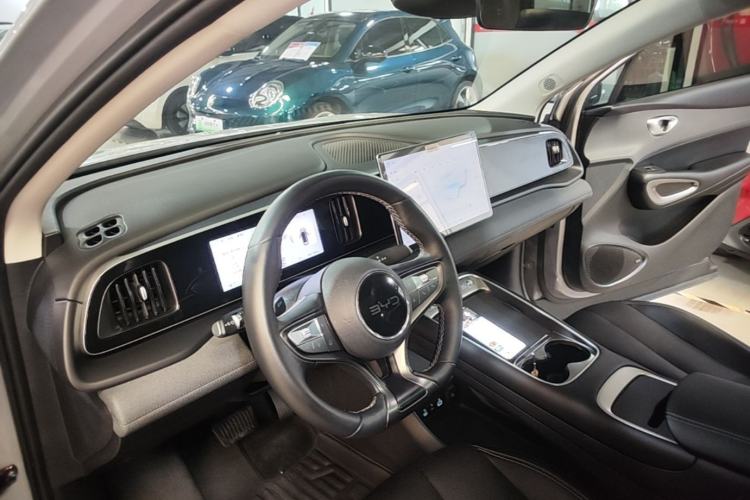 Used BYD Sealion 05 EV 2025 520 km Smart Cruise Version Center Console