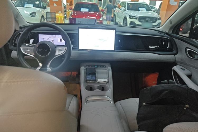 Used BYD Sealion 05 EV 2025 430 km Smart Cruise Version Center Console