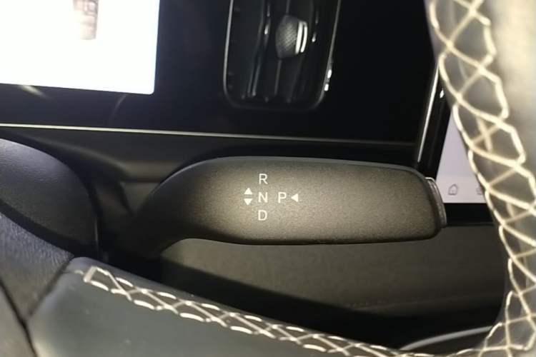 Used BYD Sealion 05 EV 2025 520 km Smart Cruise Version Gear Lever