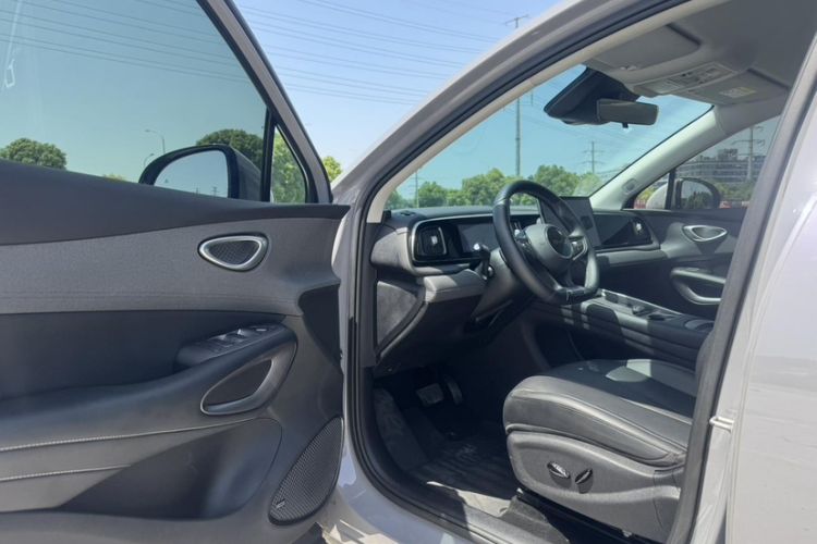 Used BYD Sealion 05 EV 2025 430 km Smart Cruise Version Interior 1
