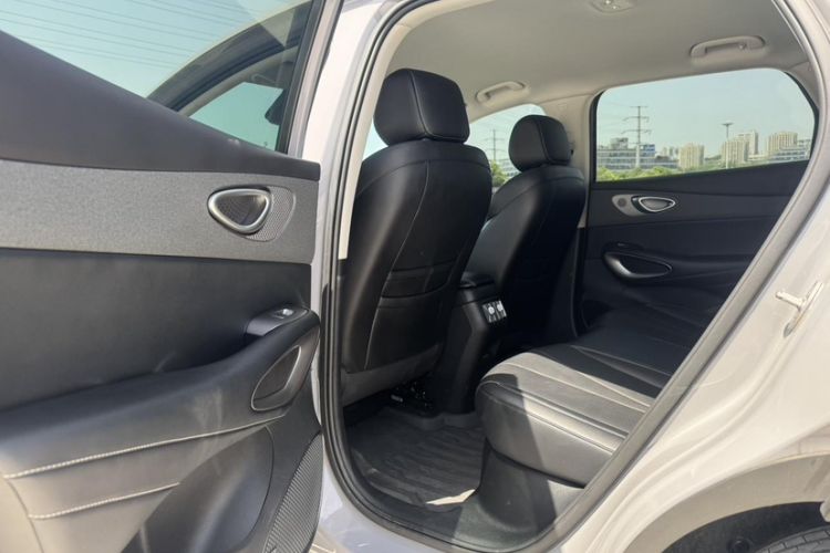 Used BYD Sealion 05 EV 2025 430 km Smart Cruise Version Interior 12