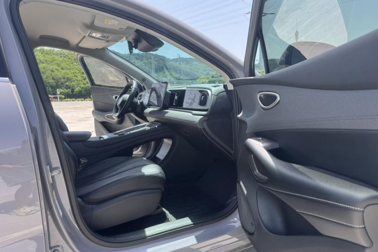 Used BYD Sealion 05 EV 2025 430 km Smart Cruise Version Interior 2