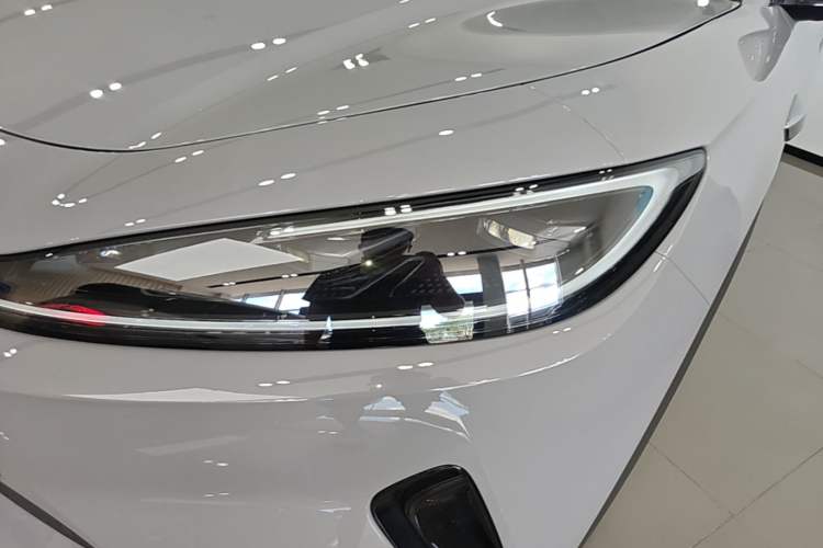 Used BYD Sealion 05 EV 2025 520 km Smart Cruise Version Left Front Headlight