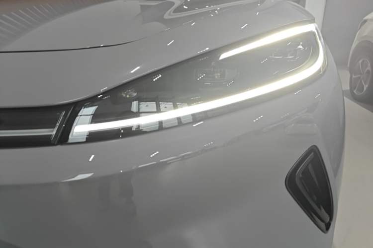 Used BYD Sealion 05 EV 2025 520 km Smart Cruise Version Left Front Headlight