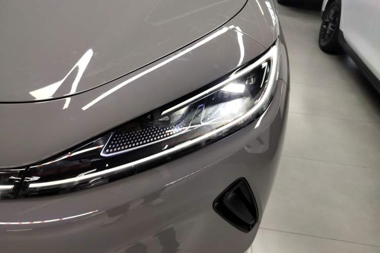Used BYD Sealion 05 EV 2025 520 km Smart Cruise Version Left Front Headlight