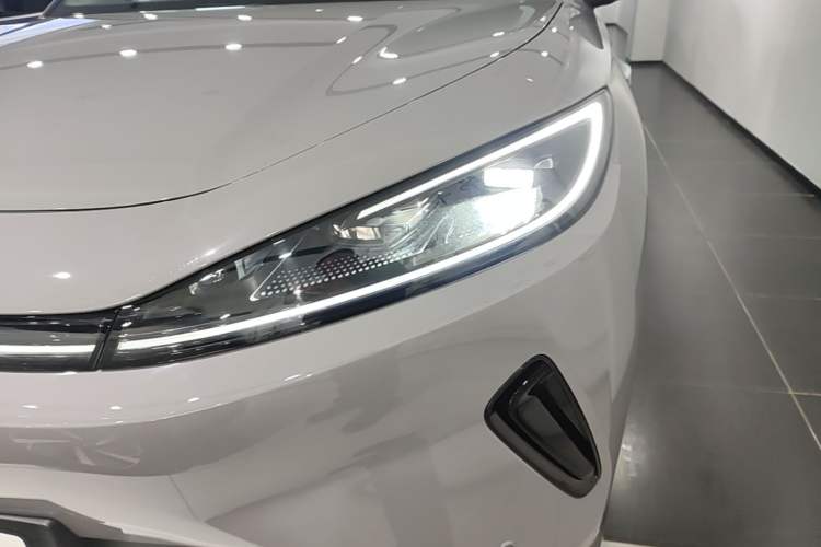Used BYD Sealion 05 EV 2025 520 km Smart Cruise Version Left Front Headlight