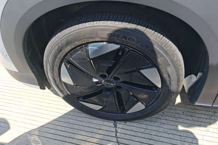 Used BYD Sealion 05 EV 2025 520 km Flagship SmartDrive Version Left Front Wheel Hub
