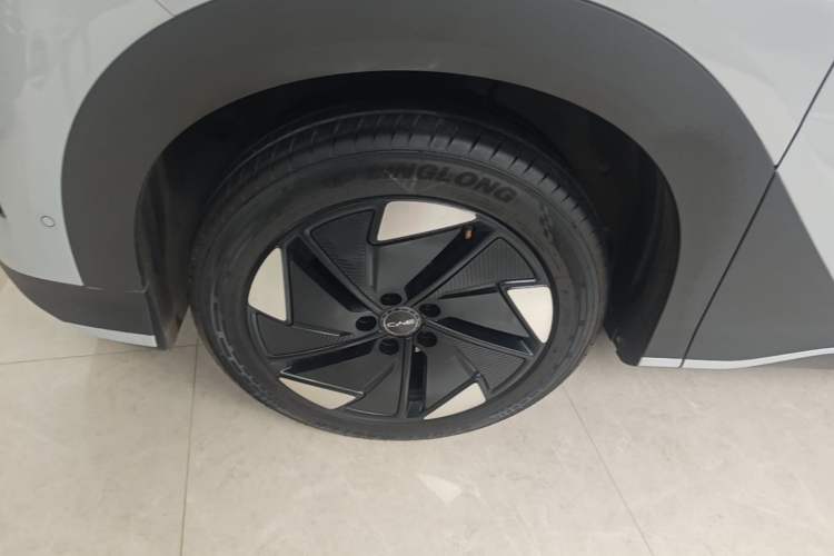 Used BYD Sealion 05 EV 2025 520 km Flagship SmartDrive Version Left Front Wheel Hub