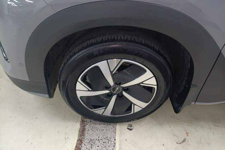 Used BYD Sealion 05 EV 2025 520 km Smart Cruise Version Left Front Wheel Hub