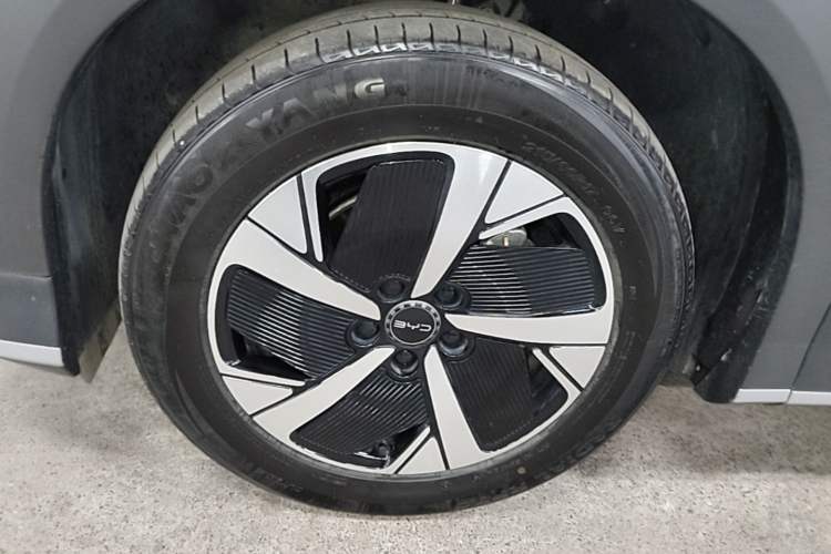 Used BYD Sealion 05 EV 2025 520 km Smart Cruise Version Left Front Wheel Hub