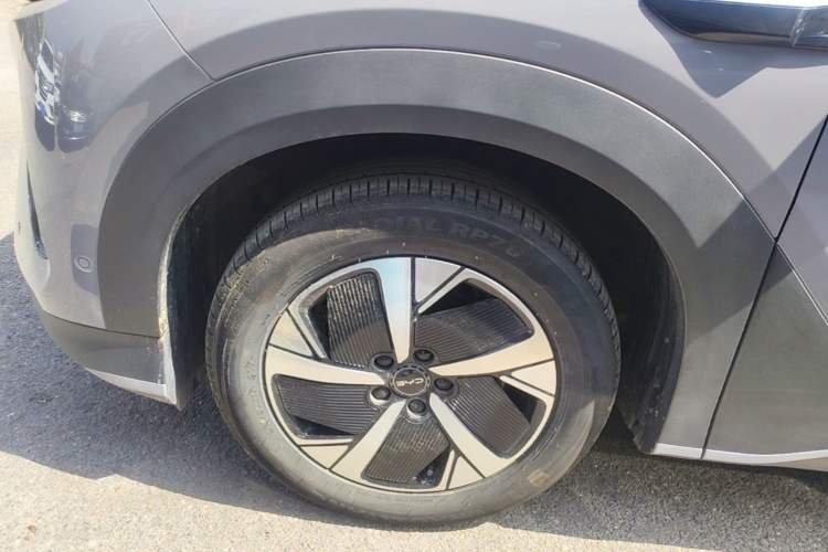 Used BYD Sealion 05 EV 2025 520 km Smart Cruise Version Left Front Wheel Hub