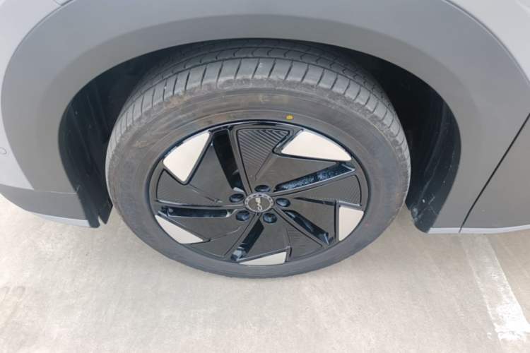 Used BYD Sealion 05 EV 2025 520 km Flagship SmartDrive Version Left Front Wheel Hub