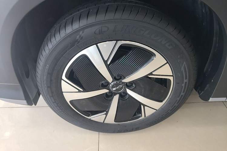 Used BYD Sealion 05 EV 2025 520 km Smart Cruise Version Left Front Wheel Hub