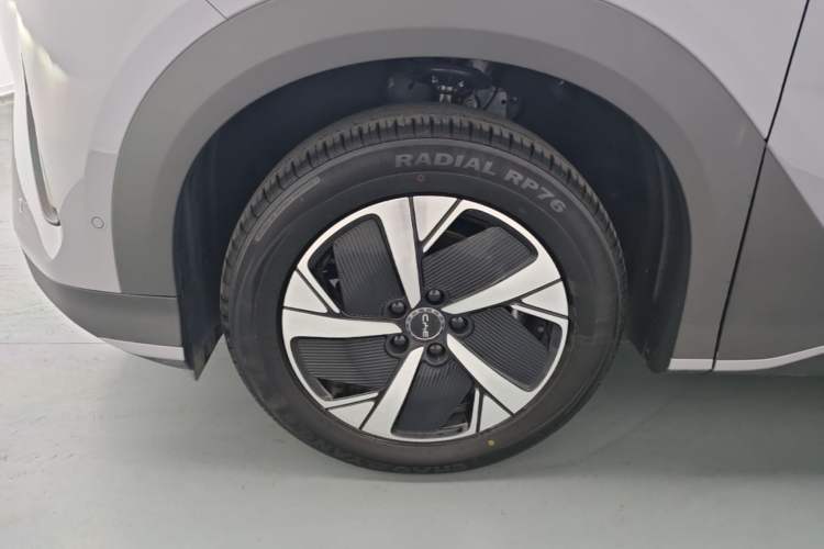 Used BYD Sealion 05 EV 2025 520 km Smart Cruise Version Left Front Wheel Hub