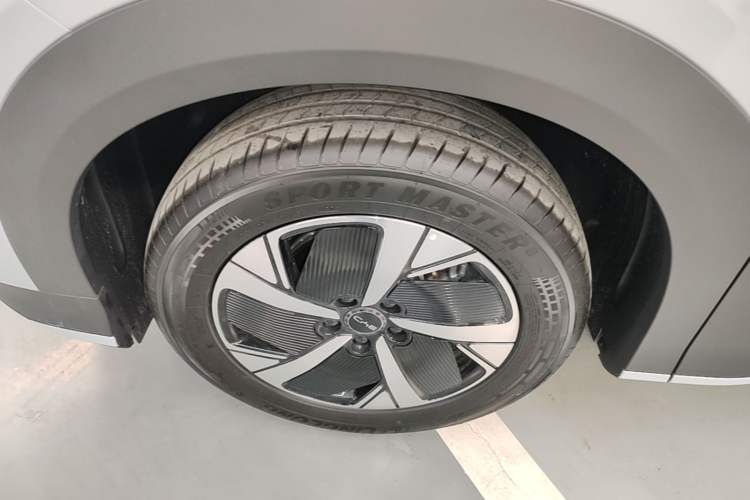 Used BYD Sealion 05 EV 2025 520 km Smart Cruise Version Left Front Wheel Hub