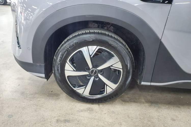 Used BYD Sealion 05 EV 2025 520 km Smart Cruise Version Left Front Wheel Hub