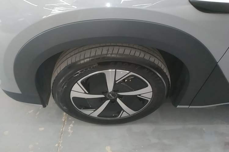 Used BYD Sealion 05 EV 2025 520 km Smart Cruise Version Left Front Wheel Hub