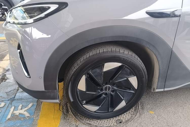 Used BYD Sealion 05 EV 2025 520 km Flagship SmartDrive Version Left Front Wheel Hub