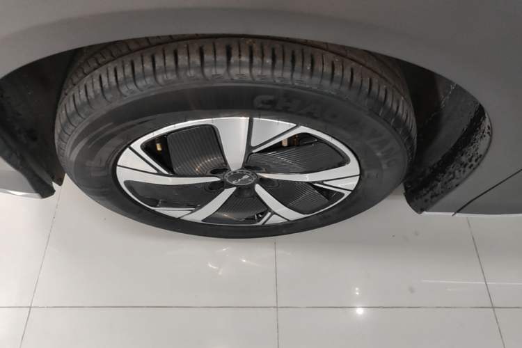 Used BYD Sealion 05 EV 2025 520 km Smart Cruise Version Left Front Wheel Hub