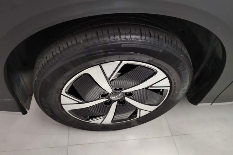 Used BYD Sealion 05 EV 2025 520 km Smart Cruise Version Left Front Wheel Hub