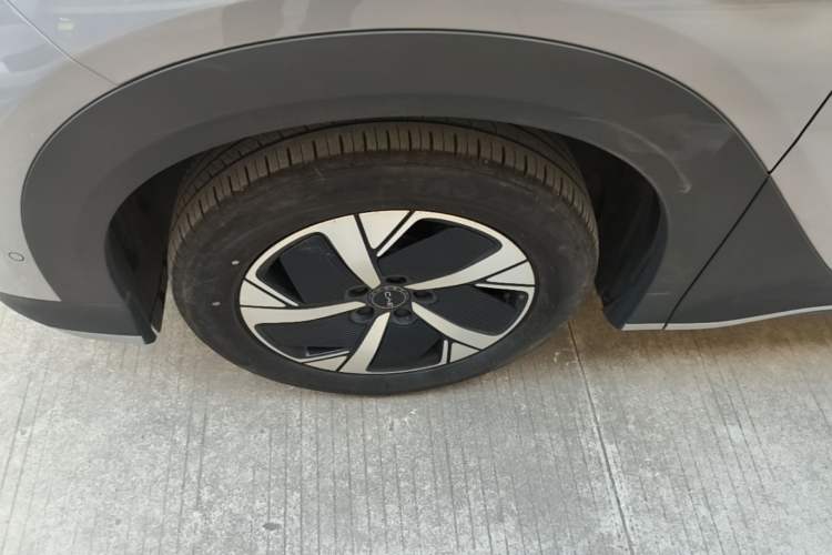 Used BYD Sealion 05 EV 2025 520 km Smart Cruise Version Left Front Wheel Hub