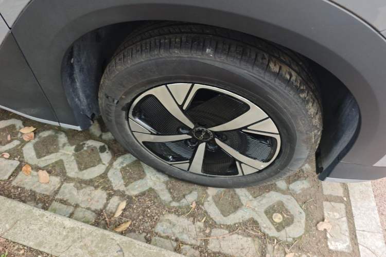 Used BYD Sealion 05 EV 2025 520 km Smart Cruise Version Right Front Wheel Hub