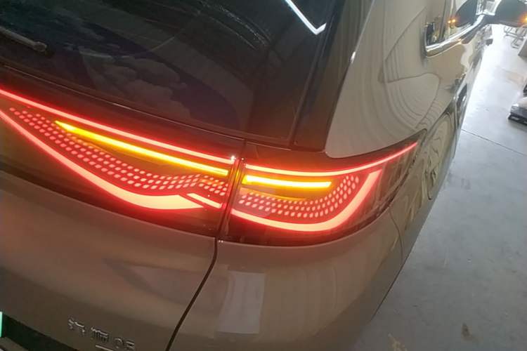 Used BYD Sealion 05 EV 2025 520 km Smart Cruise Version Right Rear Taillight