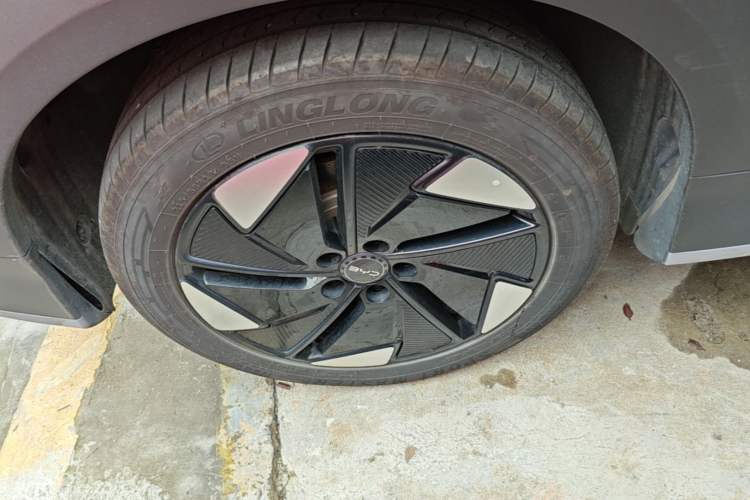 Used BYD Sealion 05 EV 2025 520 km Flagship SmartDrive Version Right Rear Wheel Hub