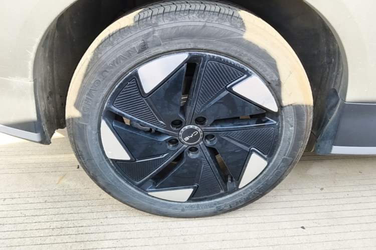 Used BYD Sealion 05 EV 2025 520 km Flagship SmartDrive Version Right Rear Wheel Hub