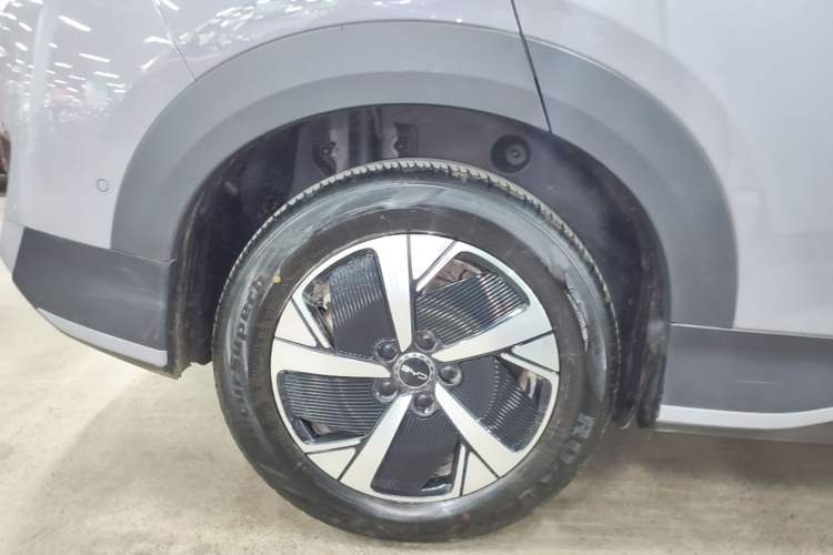 Used BYD Sealion 05 EV 2025 520 km Smart Cruise Version Right Rear Wheel Hub