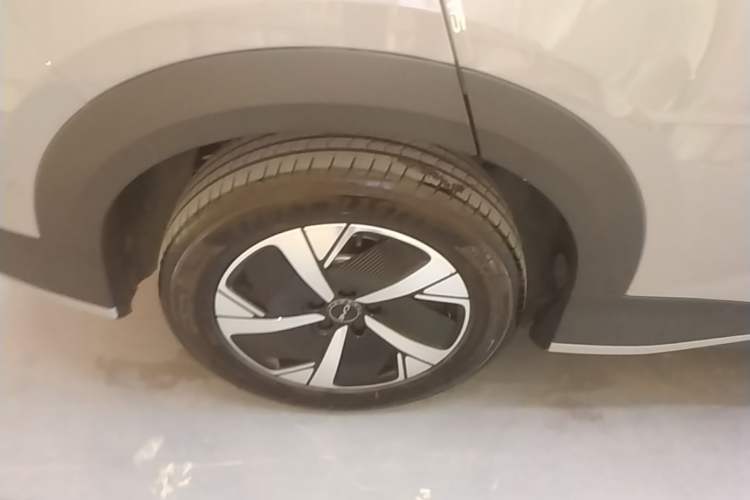 Used BYD Sealion 05 EV 2025 520 km Smart Cruise Version Right Rear Wheel Hub