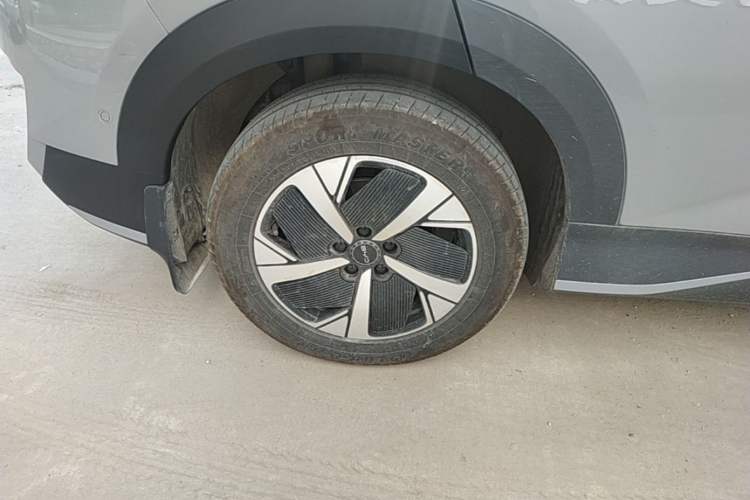 Used BYD Sealion 05 EV 2025 520 km Smart Cruise Version Right Rear Wheel Hub