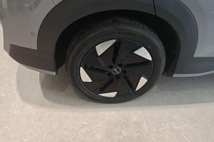 Used BYD Sealion 05 EV 2025 520 km Flagship SmartDrive Version Right Rear Wheel Hub