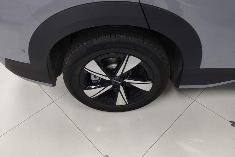 Used BYD Sealion 05 EV 2025 430 km Smart Cruise Version Right Rear Wheel Hub