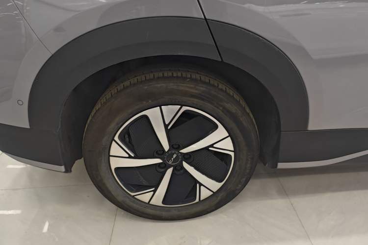 Used BYD Sealion 05 EV 2025 520 km Smart Cruise Version Right Rear Wheel Hub