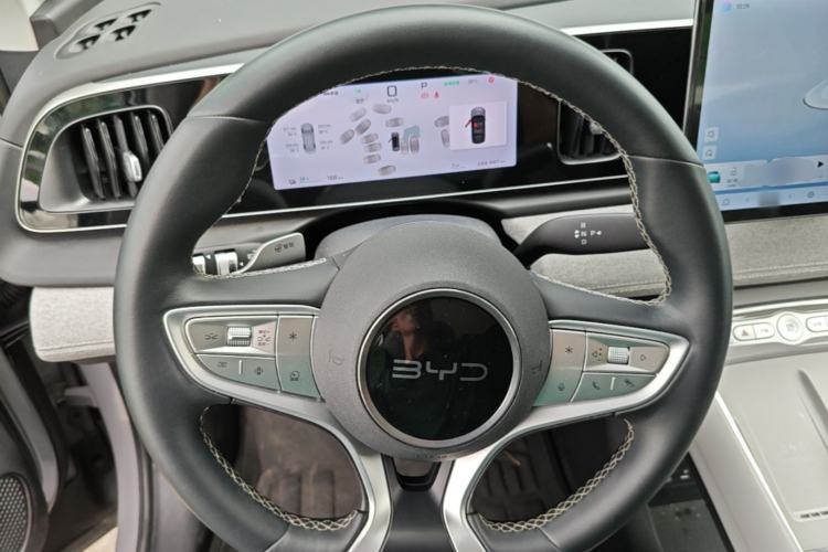 Used BYD Sealion 05 EV 2025 520 km Flagship SmartDrive Version Steering Wheel