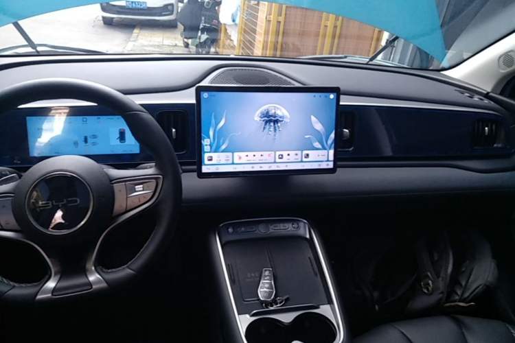 Used BYD Sealion 05 EV 2025 520 km Smart Cruise Version Audio And AC Panel