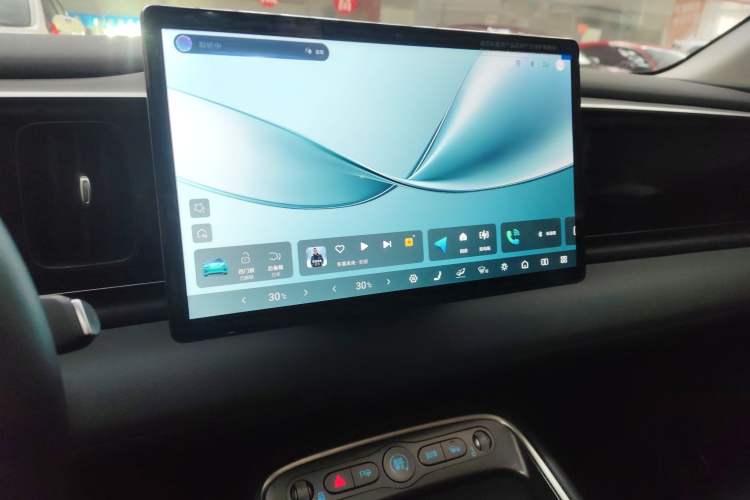 Used BYD Sealion 05 EV 2025 520 km Smart Cruise Version Audio And AC Panel