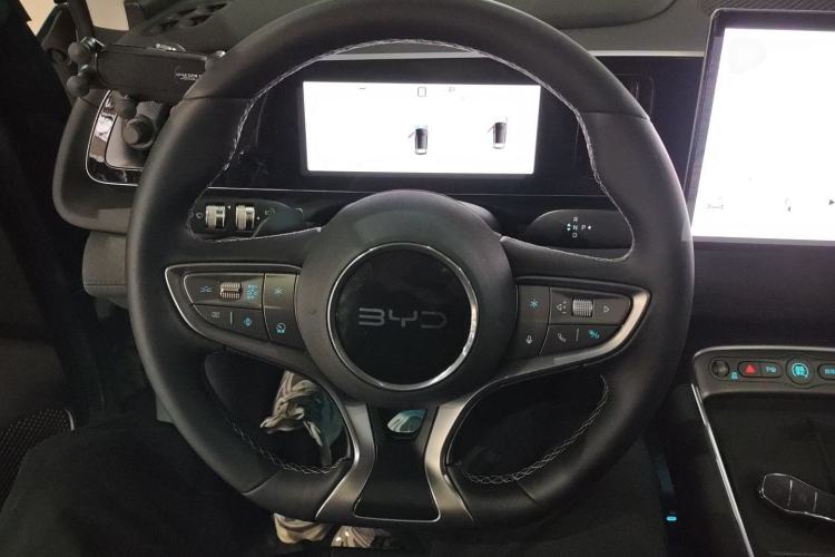 Used BYD Sealion 05 EV 2025 520 km Smart Cruise Version Steering Wheel