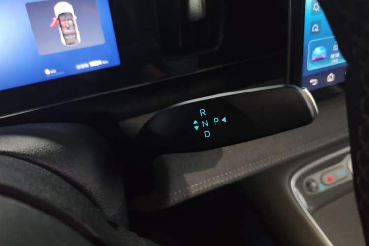Used BYD Sealion 05 EV 2025 520 km Smart Cruise Version Gear Lever