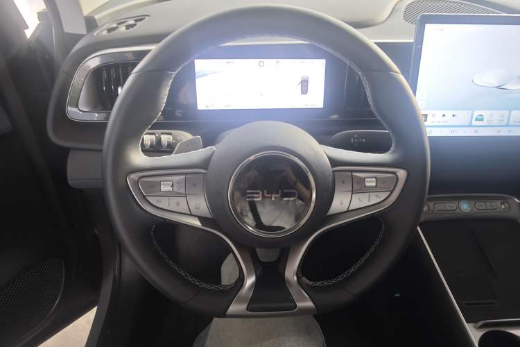 Used BYD Sealion 05 EV 2025 520 km Smart Cruise Version Interior 2
